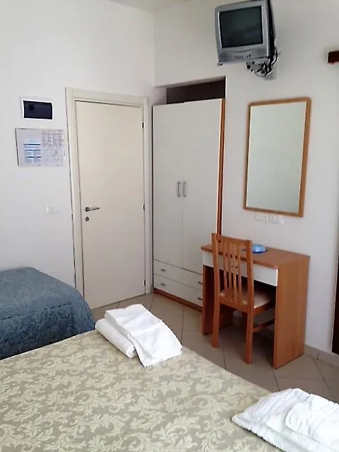 Hotel Madrid Riccione 2*,