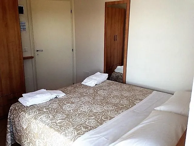 **  Hotel Madrid Riccione Italia